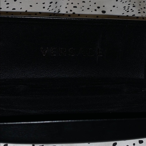 Versace glasses case - Picture 2 of 2